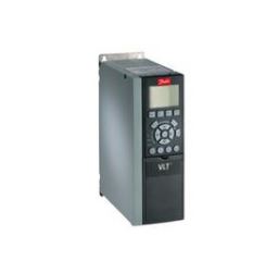 131B1177 DANFOSS DRIVES VLT Automation Drive FC 300 15 KW / 20 HP, 380-500 VAC, IP55 / Type 12, RFI Class A1 VLT Automation Drive FC 300 15 KW / 20 HP, 380-500 VAC, IP55 / Type 12, RFI Class A1/B (C1), Brake chopper FC-302P15KT5E55H1BGXXXXSXXXXAXBXCXXXXDX